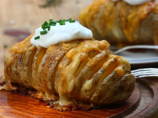 Kako speči krompir, da boste še sami presenečeni nad svojim mojstrstvom